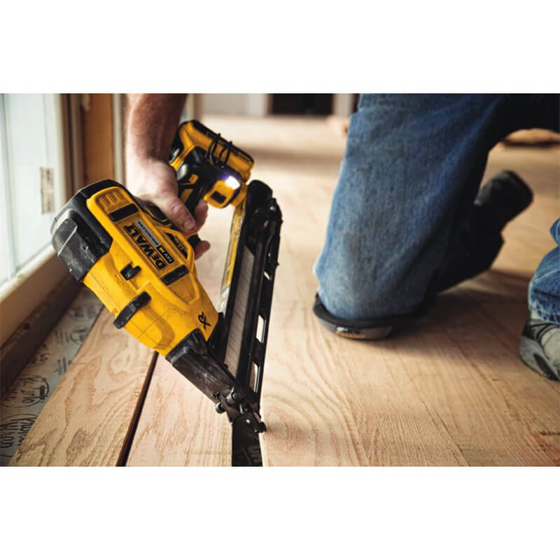 �������� �������������� �������������� ����������� DeWALT DCN650P2 