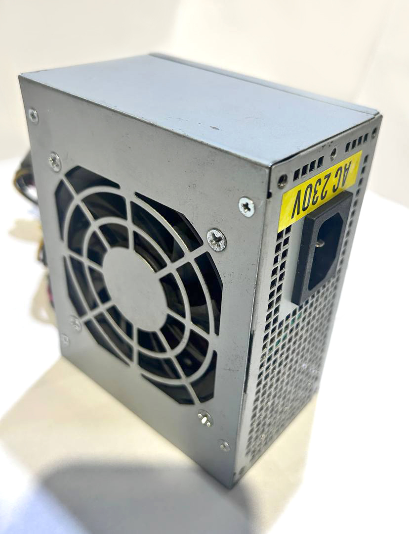 �� ������������ ���� ������� LP-MICRO-ITX-400-8-2SATA 