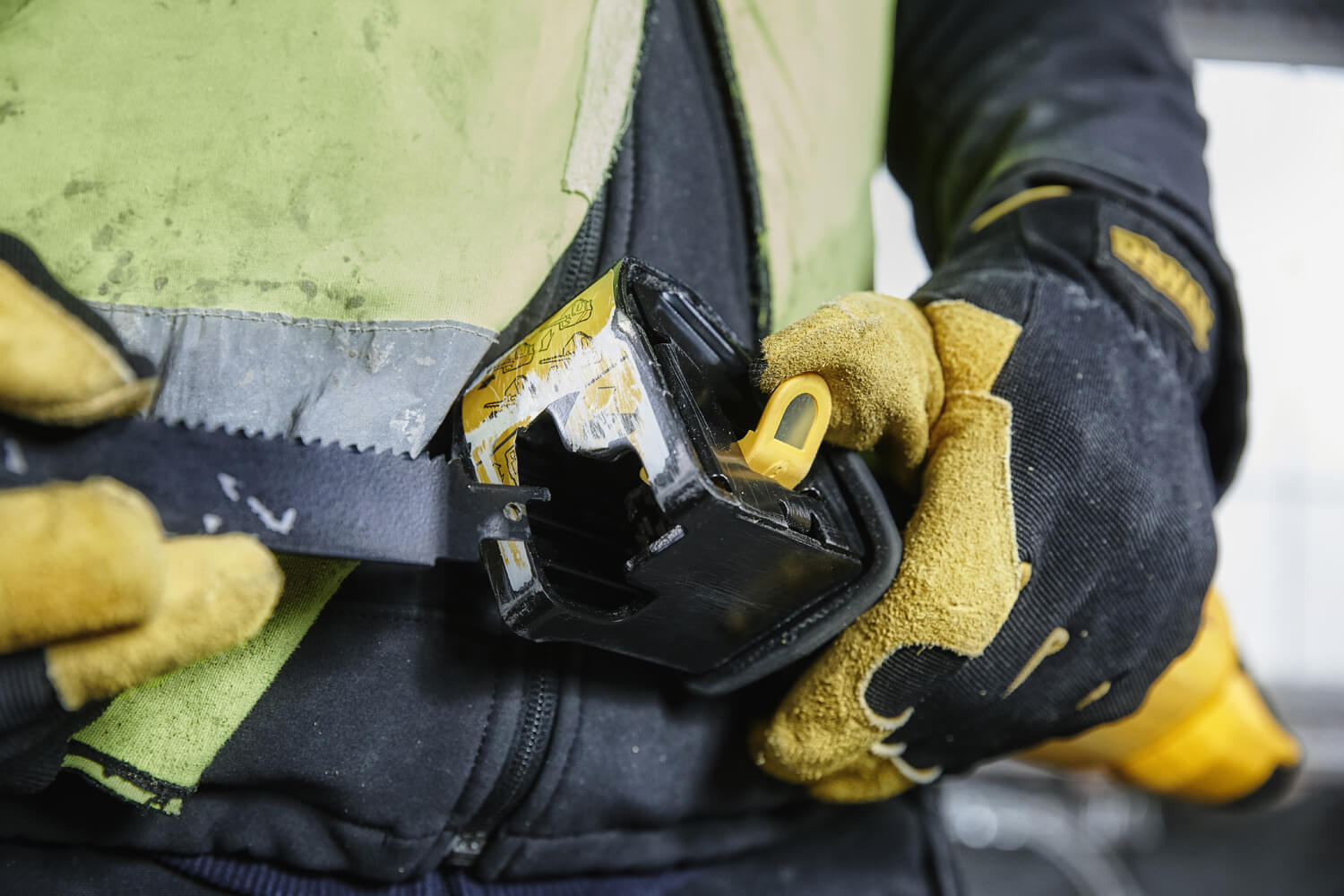 ���� ��������� ������� DeWALT DWE305PK 