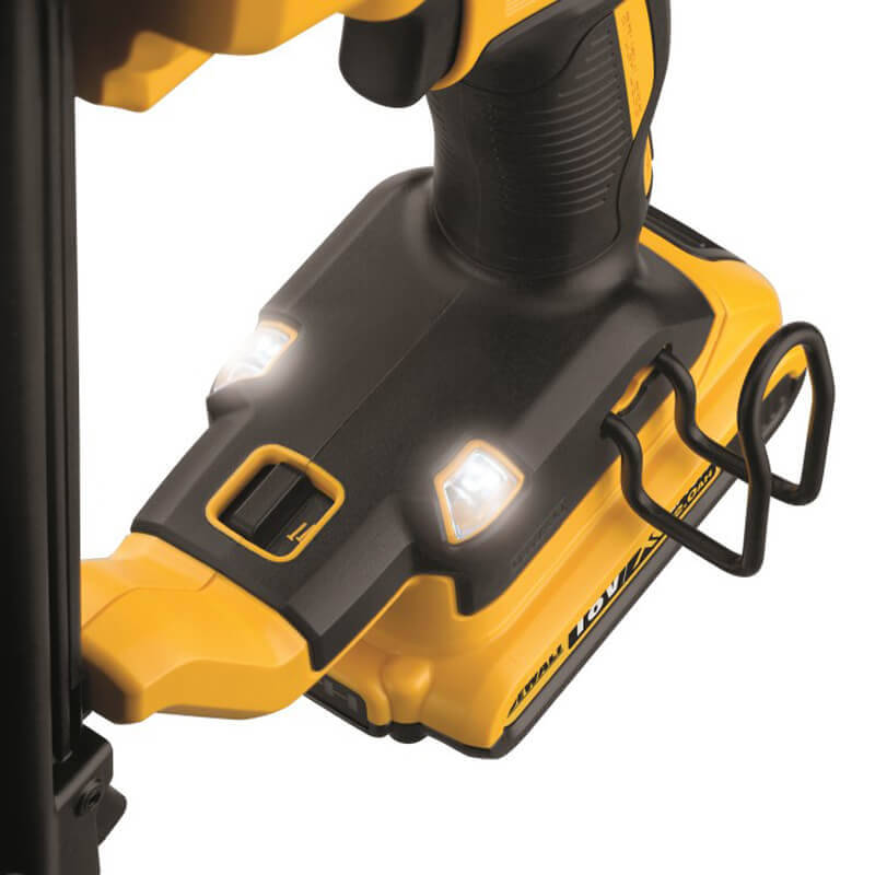 ������� ������������� �������������� ����������� DeWALT DCN681D2 