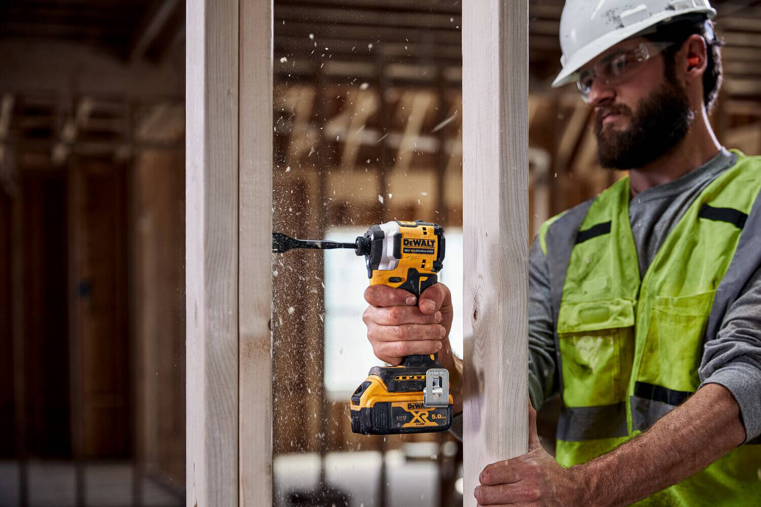 ���������� ������� �������������� ����������� DeWALT DCF850P2T 