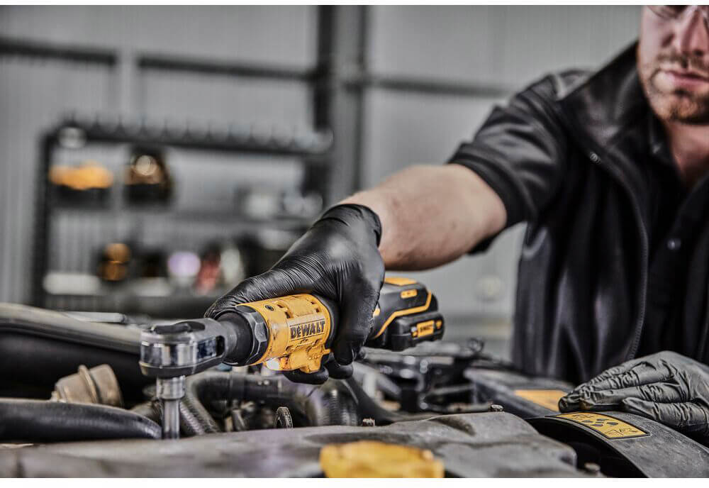��������� ������� - �������� �������������� ����������� DeWALT DCF504N 