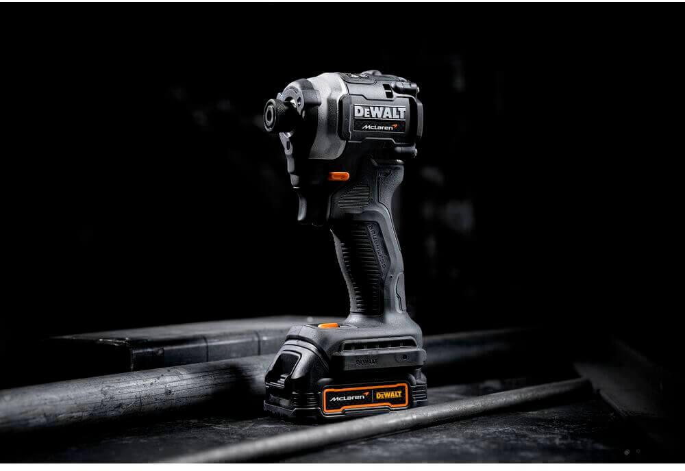 ��������� ������� McLaren F1 TEAM LIMITED EDITION DeWALT DCF85ME2GT 